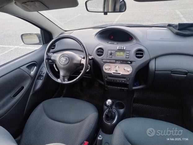 TOYOTA Yaris 1.4 tdi D-4D 5P diesel con GPL perf