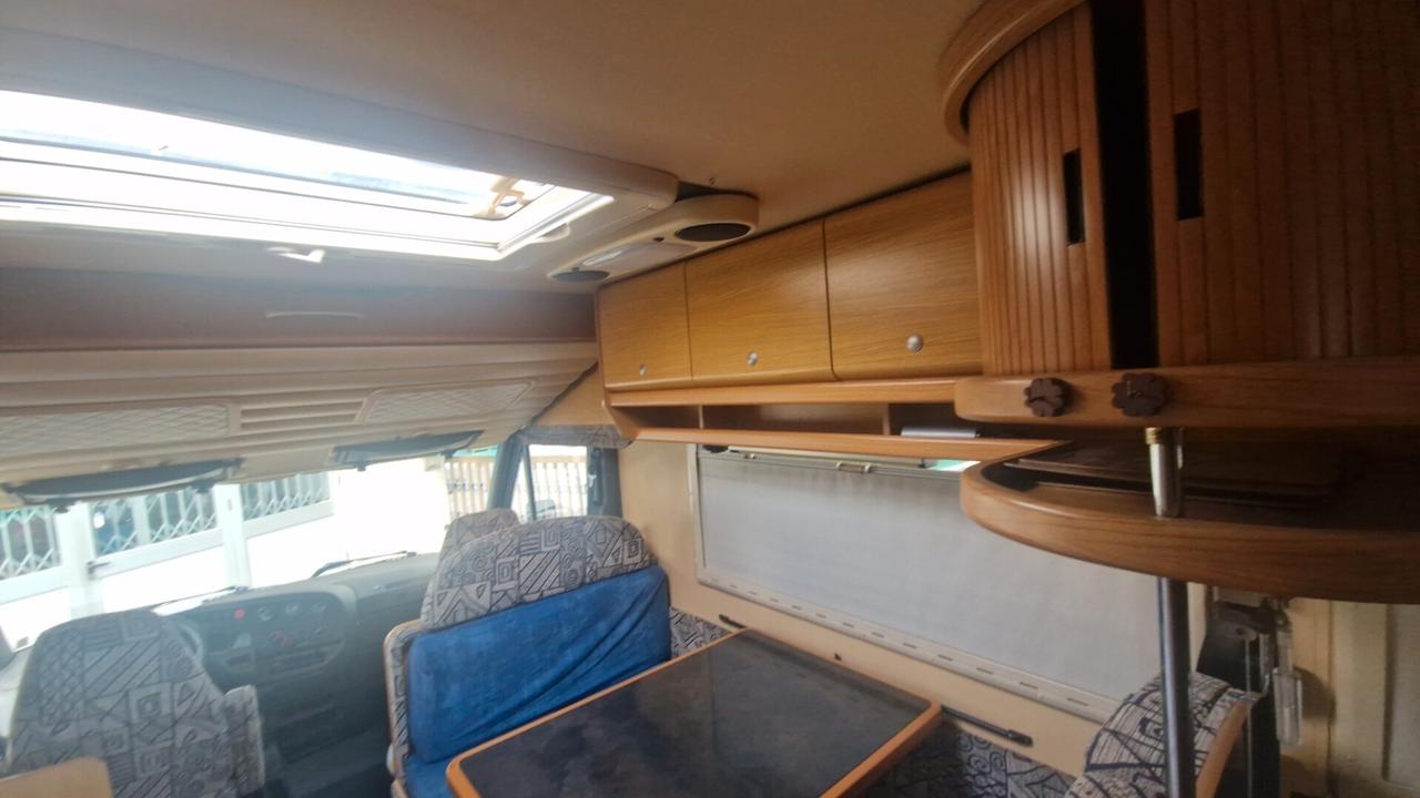 Iveco Daily Camper Laika 2.8 diesel manuale 6 rapporti