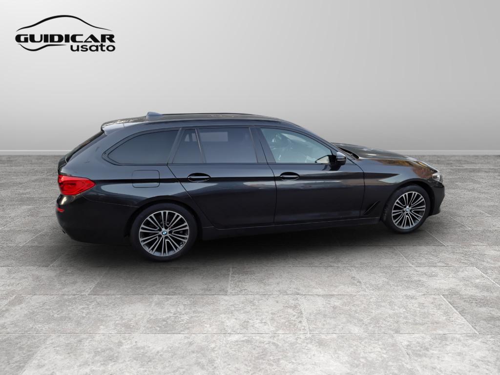 BMW Serie 5 G31 2020 Touring LCI - 520d Touring mhev 48V xdrive Luxury auto