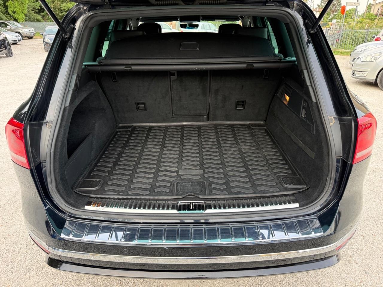 Volkswagen Touareg 3.0 TDI 262 CV R-Line