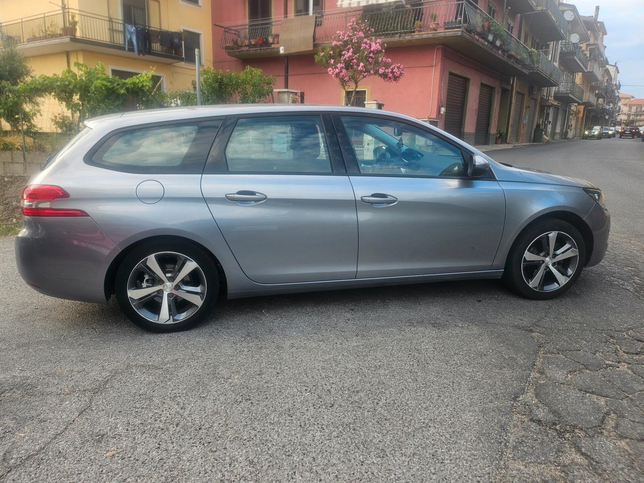 Peugeot 308 BlueHDi 100 S&S SW Business