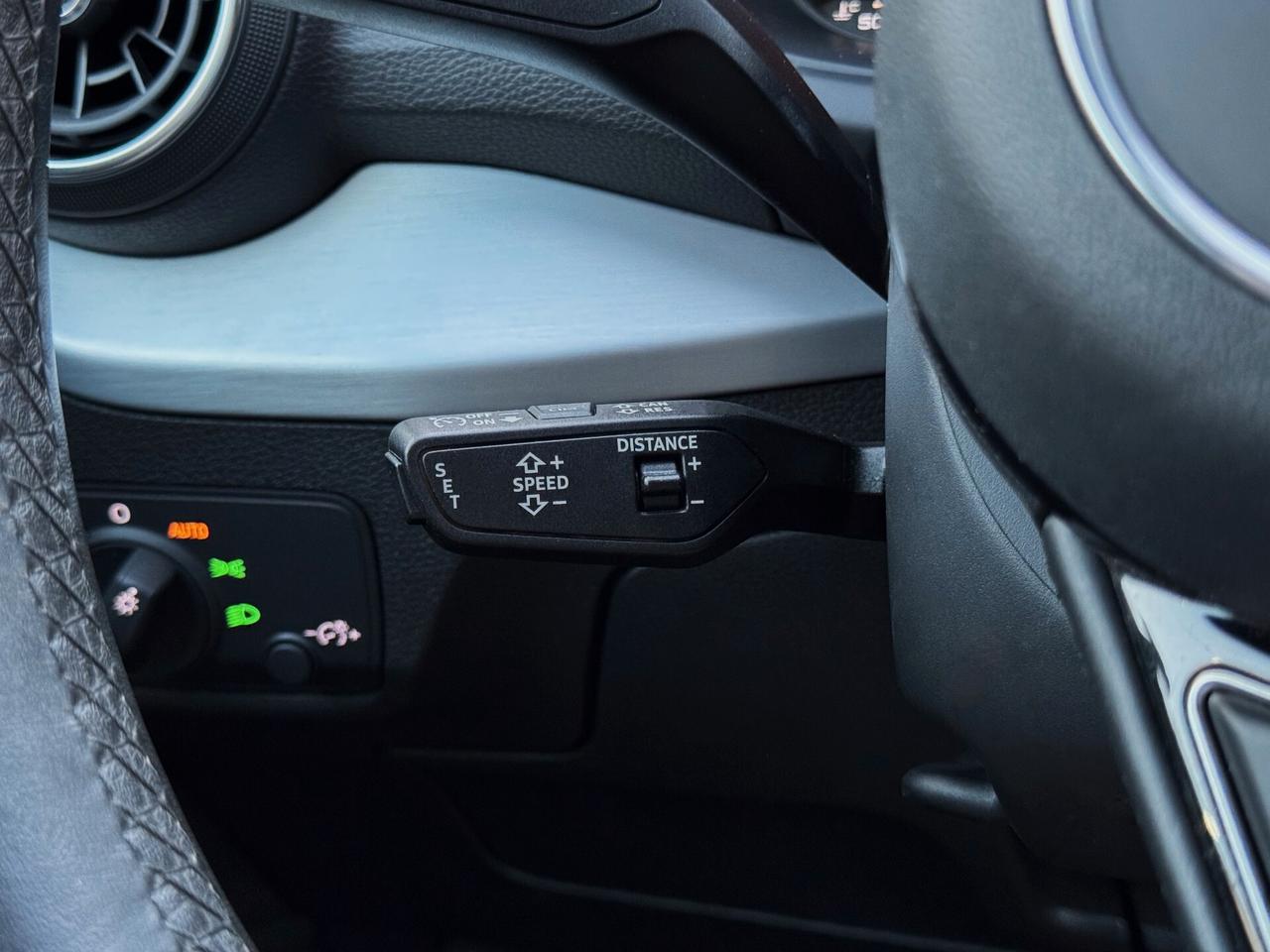 Audi Q2 35 TDI S line Quattro S-tronic 150CV COCKPIT