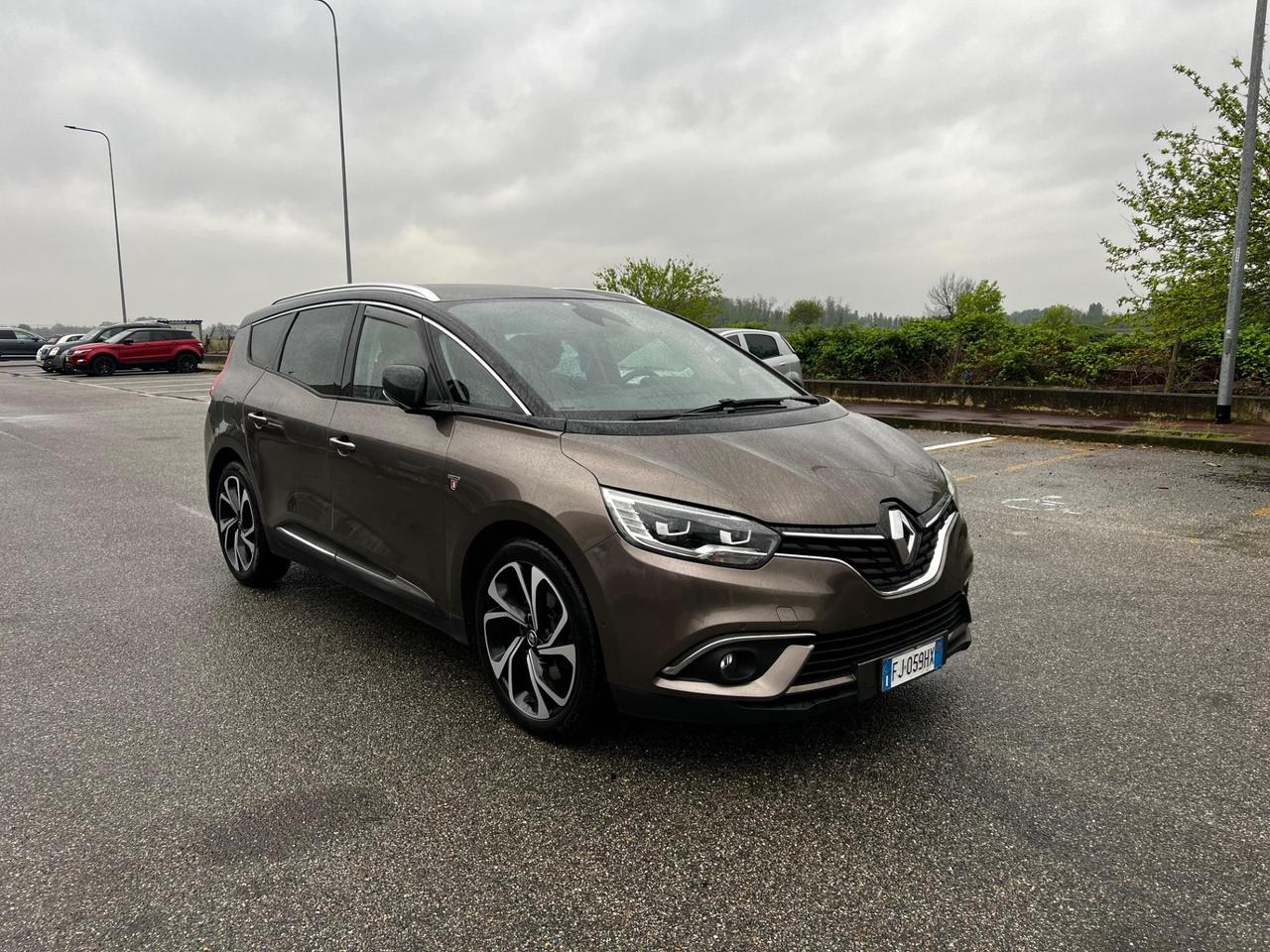 Renault Grand Scenic dCi 8V 110 CV EDC Energy Bose