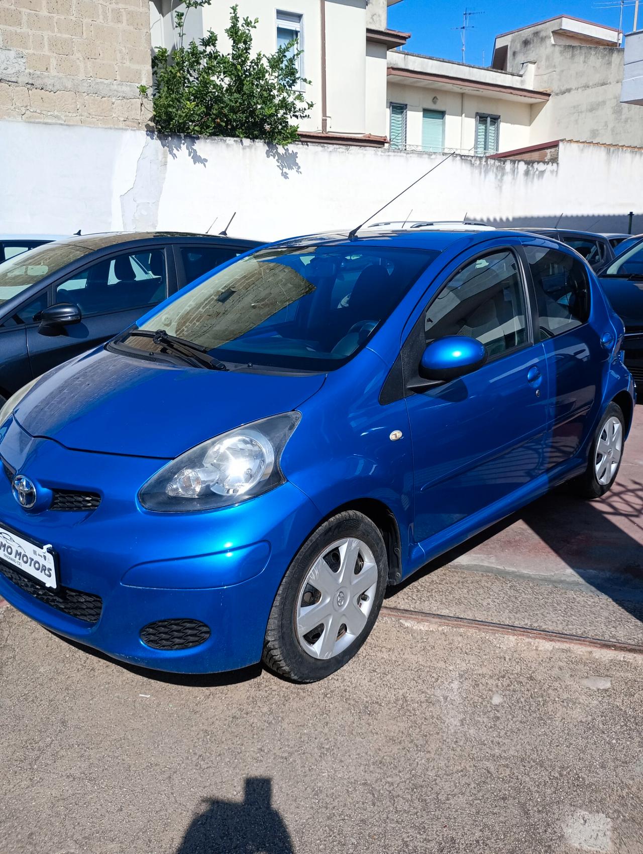 Toyota Aygo 1.0 12V VVT-i 5 porte Sol
