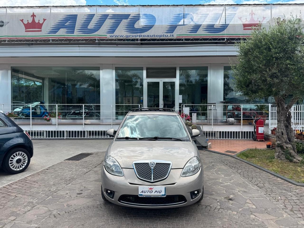 Lancia Ypsilon 1.4 Platino Ecochic GPL