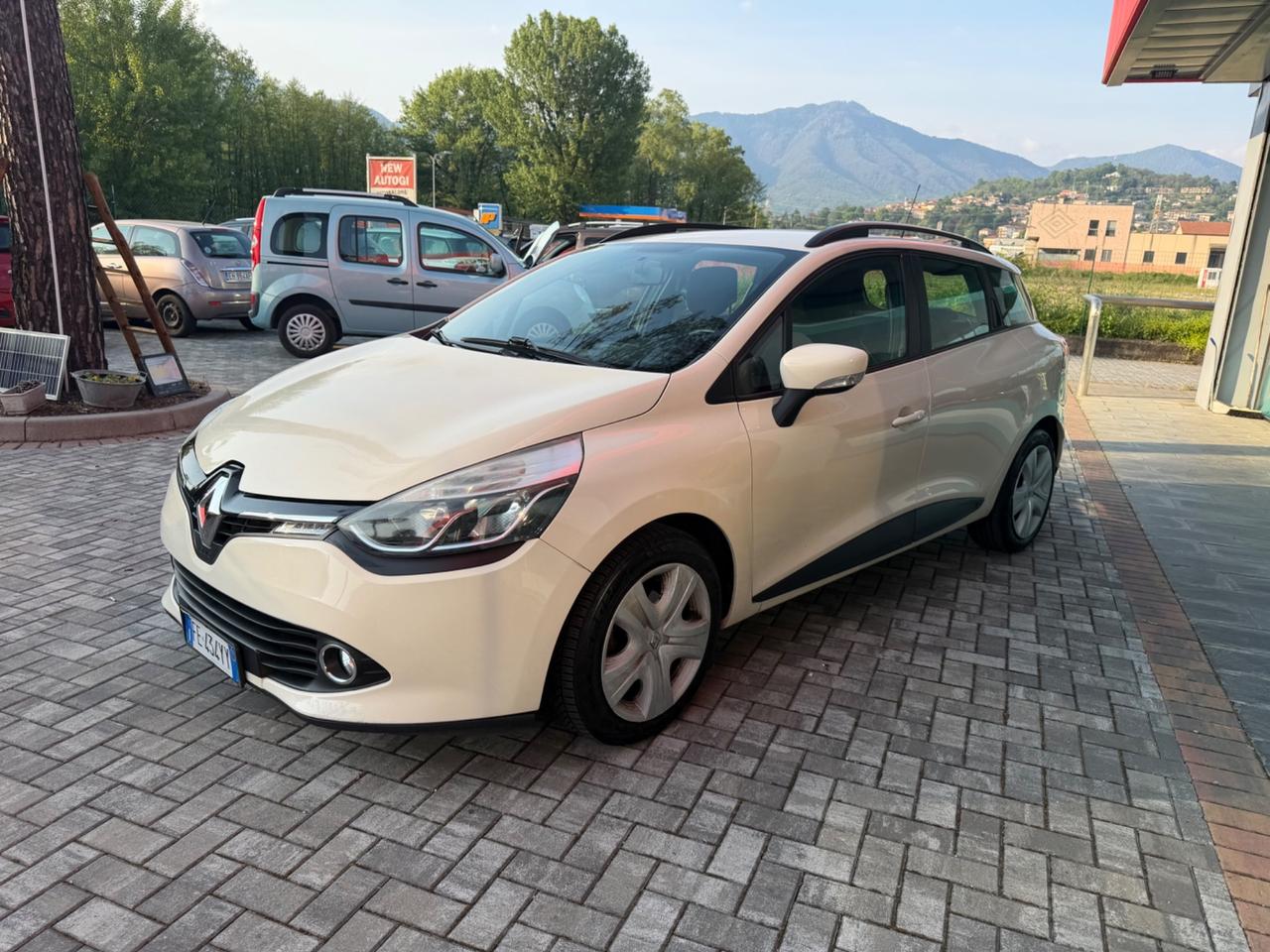 Renault Clio 1.5DCI 90cv 2016 E6b - NEOPATENTATI