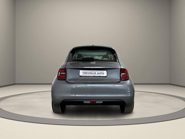 FIAT 500 Berlina 42 kWh La Prima 320 Km autonomia