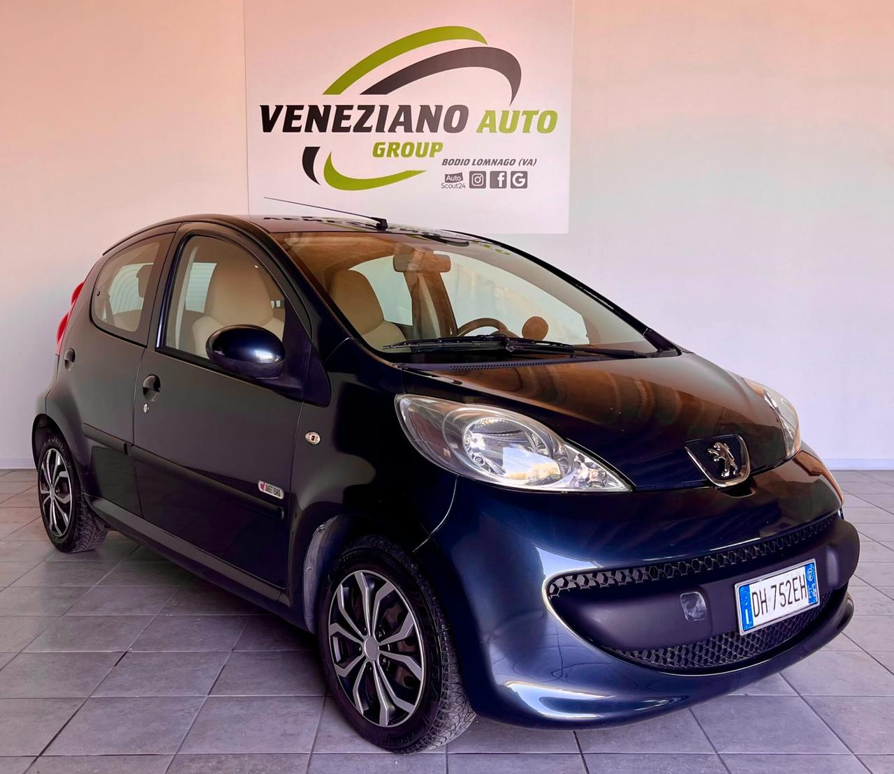 Peugeot 107 Urban move 5 p