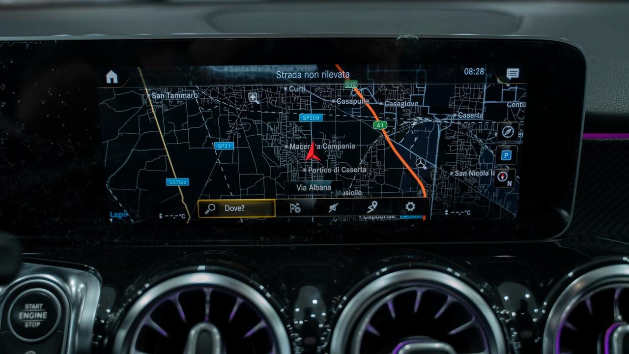Mercedes-benz GLB 200 D PREMIUM PLUS AMG TETTO PACK LUCI XENO NAVI FULL OPTIONAL