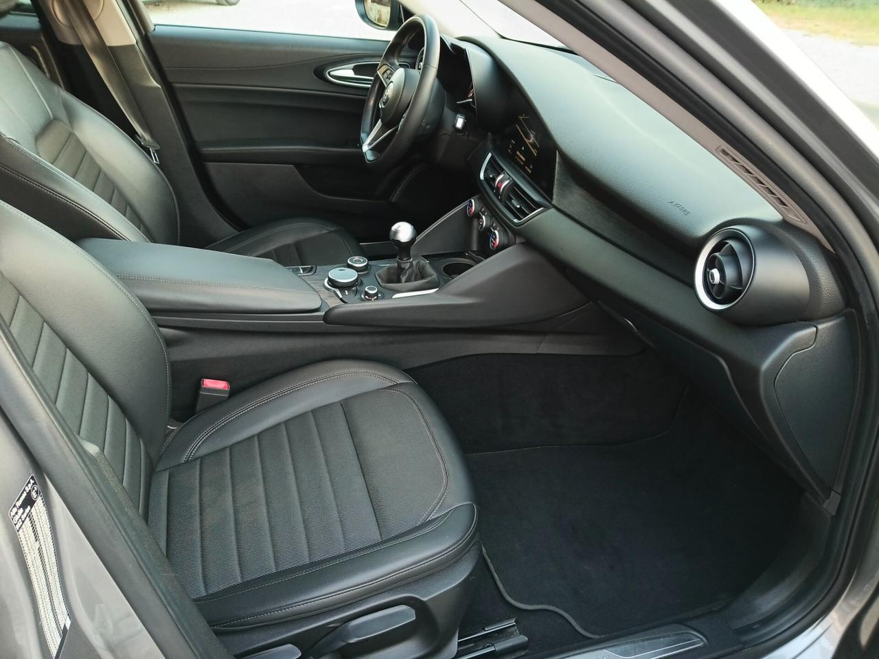 Alfa Romeo Giulia 2.2 Turbo 160 CV VELOCE