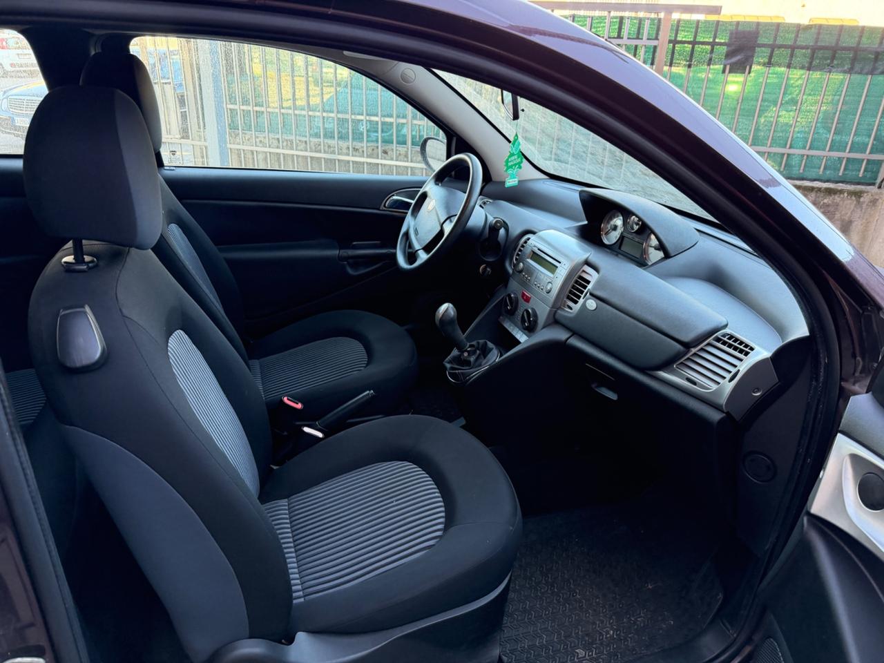 LANCIA YPSILON 1.3 MJT DIESEL PER COMERCIANTI