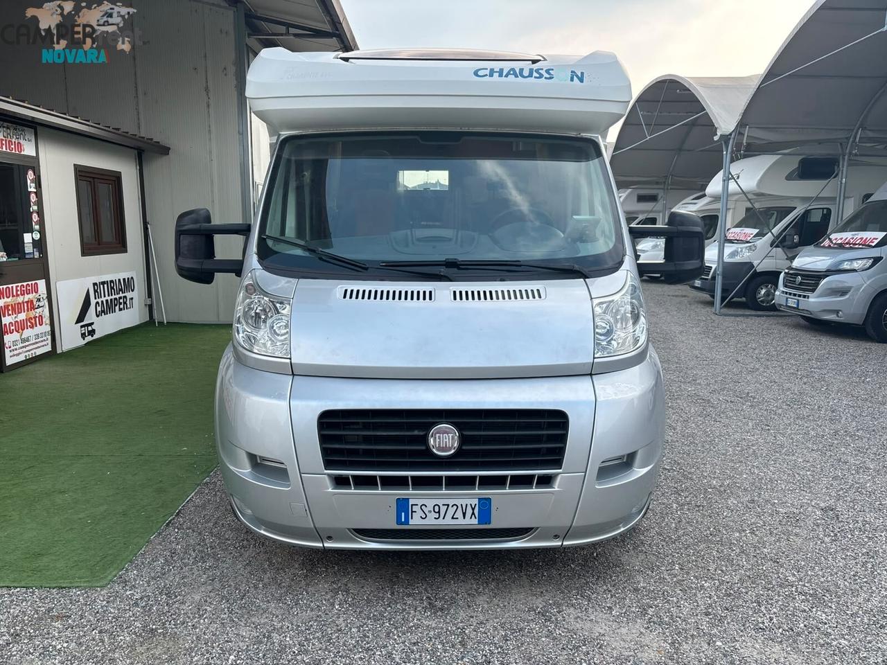CHAUSSON WELCOME WS - Semintegrale compatto con letto matrimoniale in coda ed ampio garage