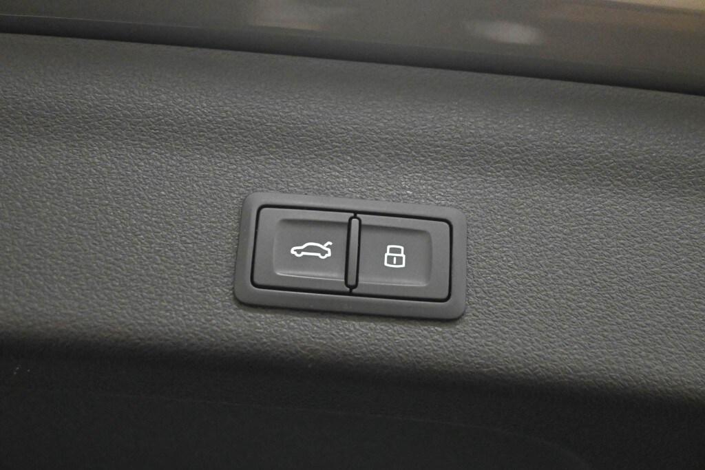 AUDI A6 5ª serie A6 Avant 40 2.0 TDI quattro u...