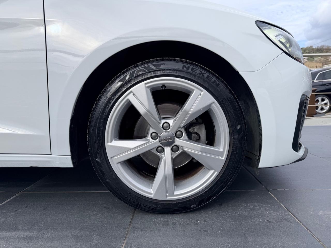 Audi A1 SPB 30 TFSI S tronic line edition per neopatentati