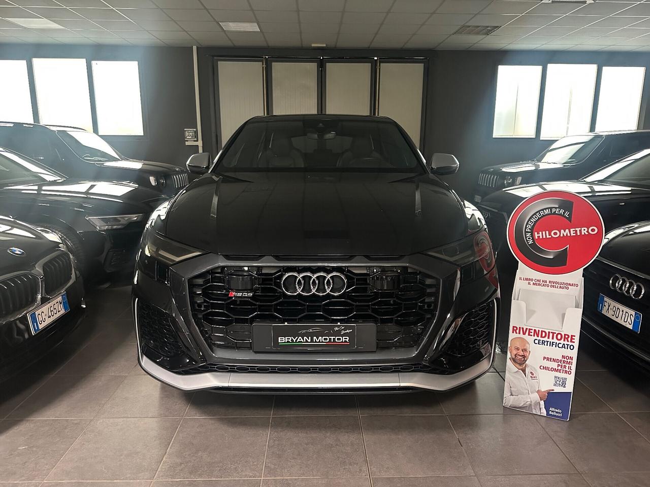 Audi Q8 RS TFSI V8 quattro tiptronic