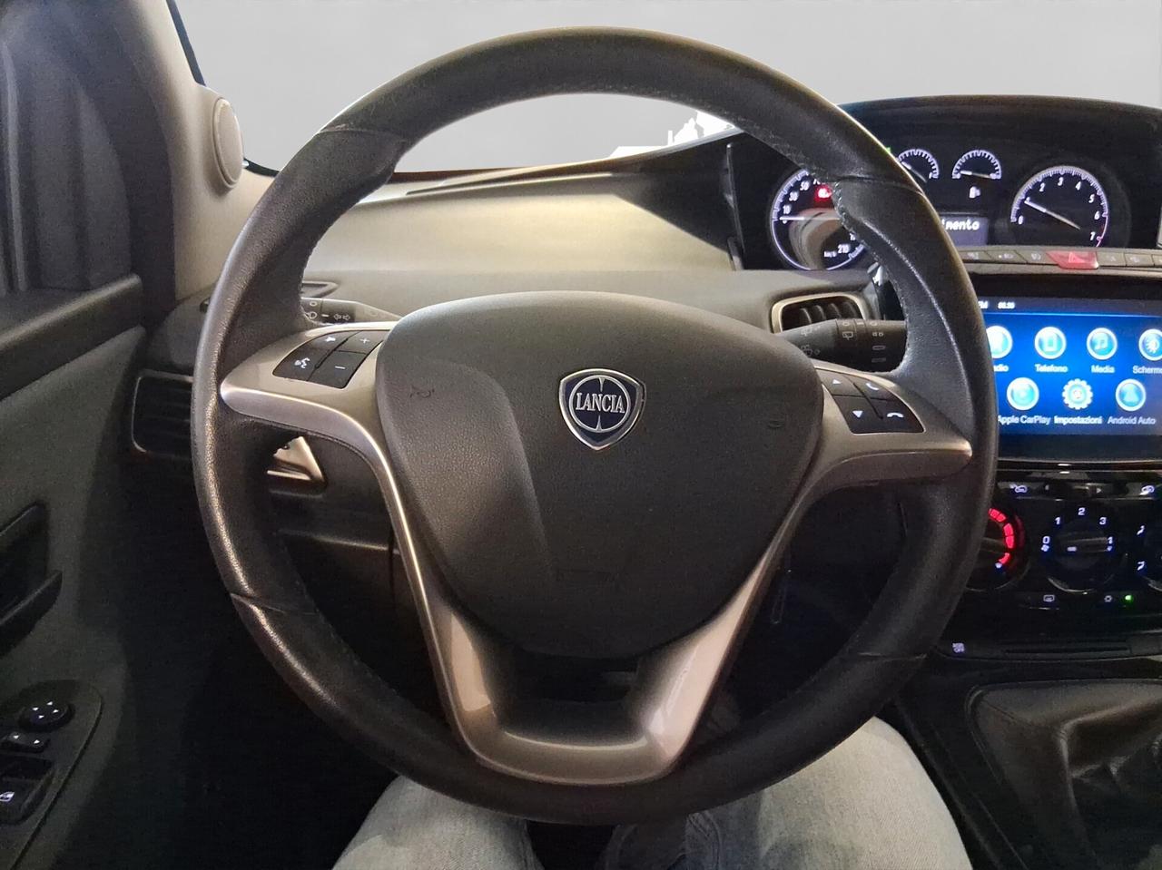 Lancia Ypsilon 1.0 FireFly 5 porte S&S Hybrid Ecochic Silver