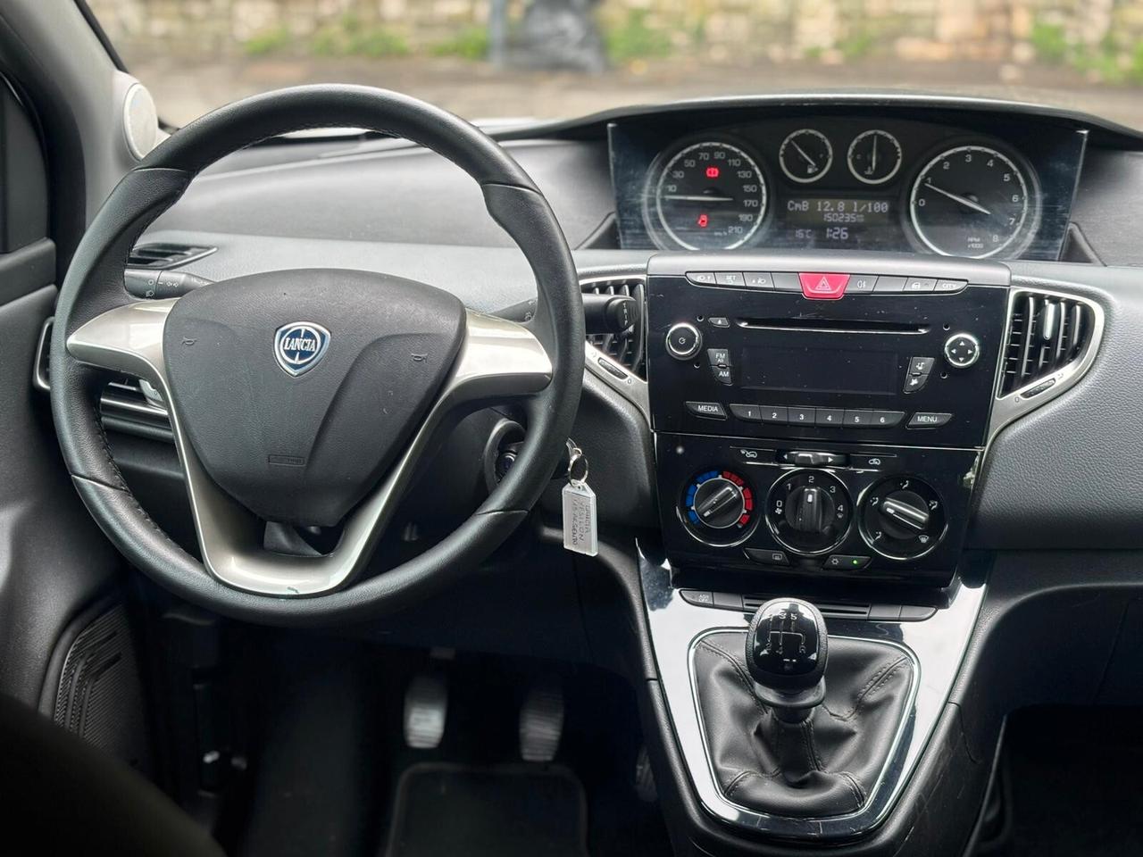 Lancia Ypsilon 1.2 69 CV 5 porte Gold