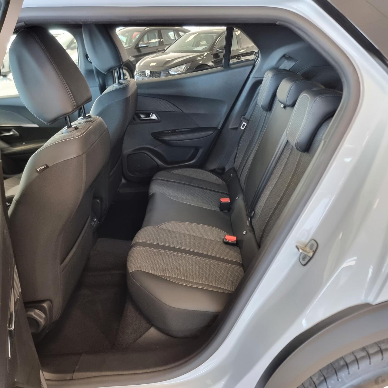 PEUGEOT 2008 ALLURE 1.2 Bz 130cv cambio automatico EAT8 Euro 6E