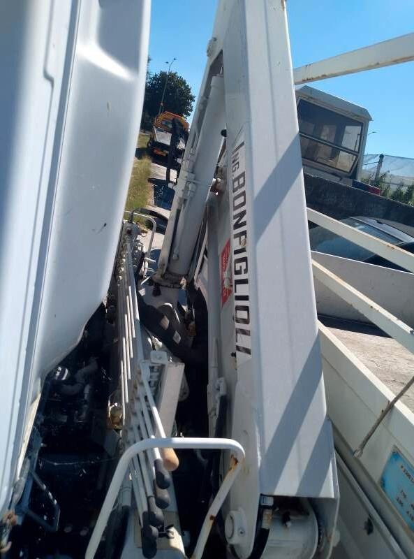 ISUZU NPR 77 L GRU CASSONE