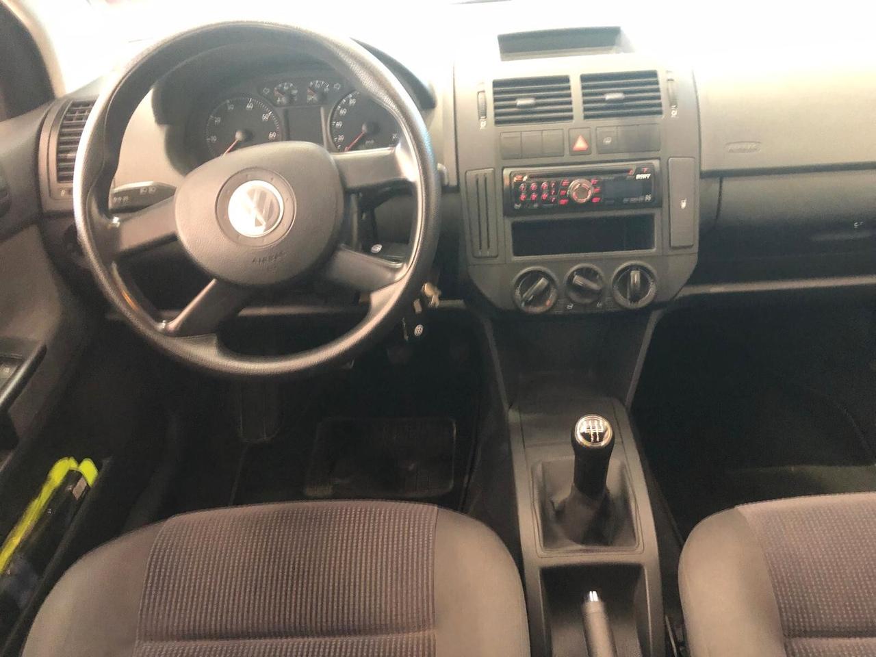 Volkswagen Polo 1.4 16V FSI 5p. Sportline