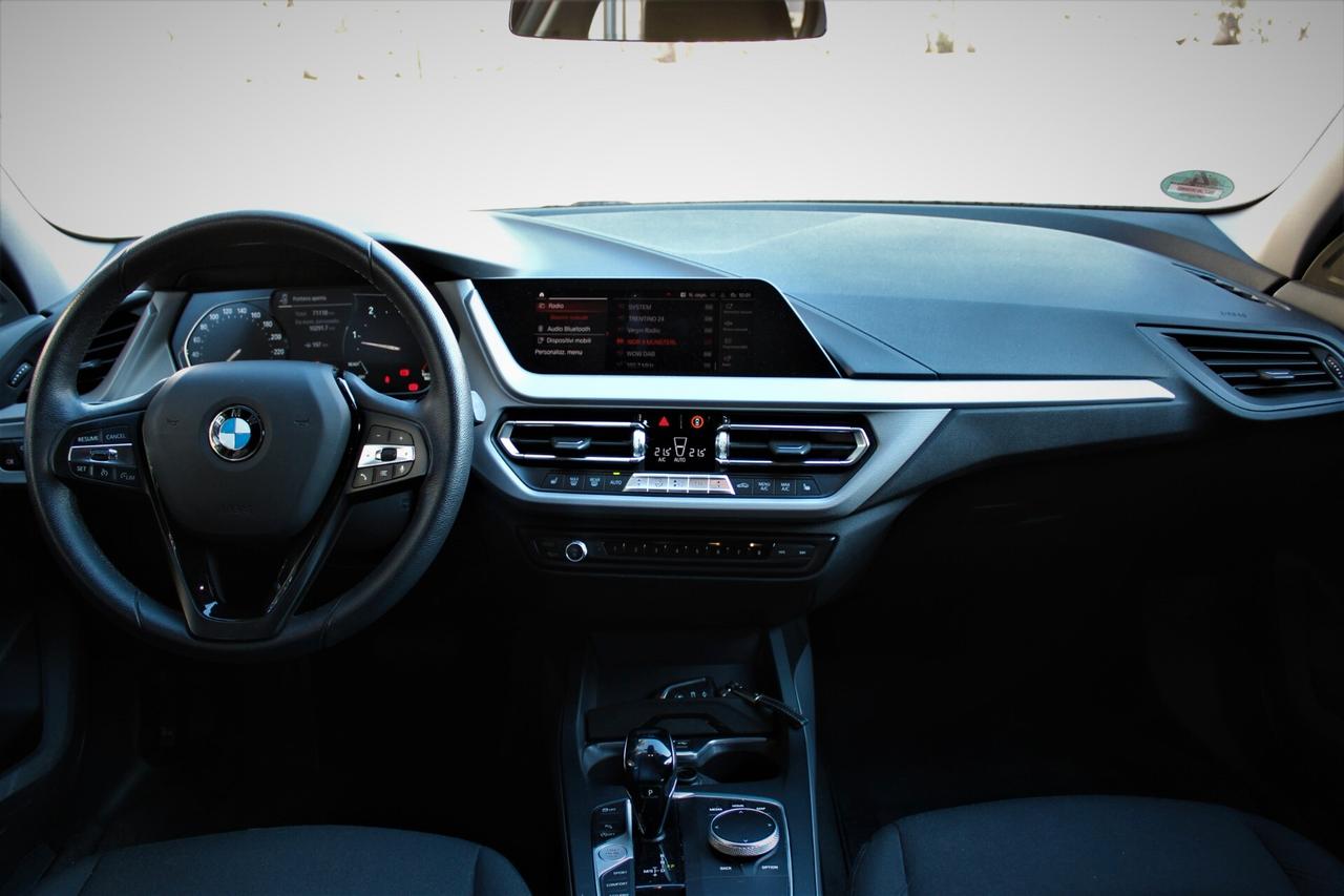 Bmw 118 118d 5p. Business Advantage