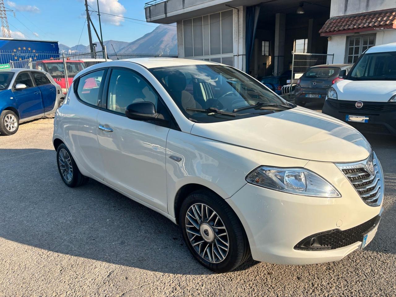 Lancia Ypsilon 1.3 MJT 95 CV