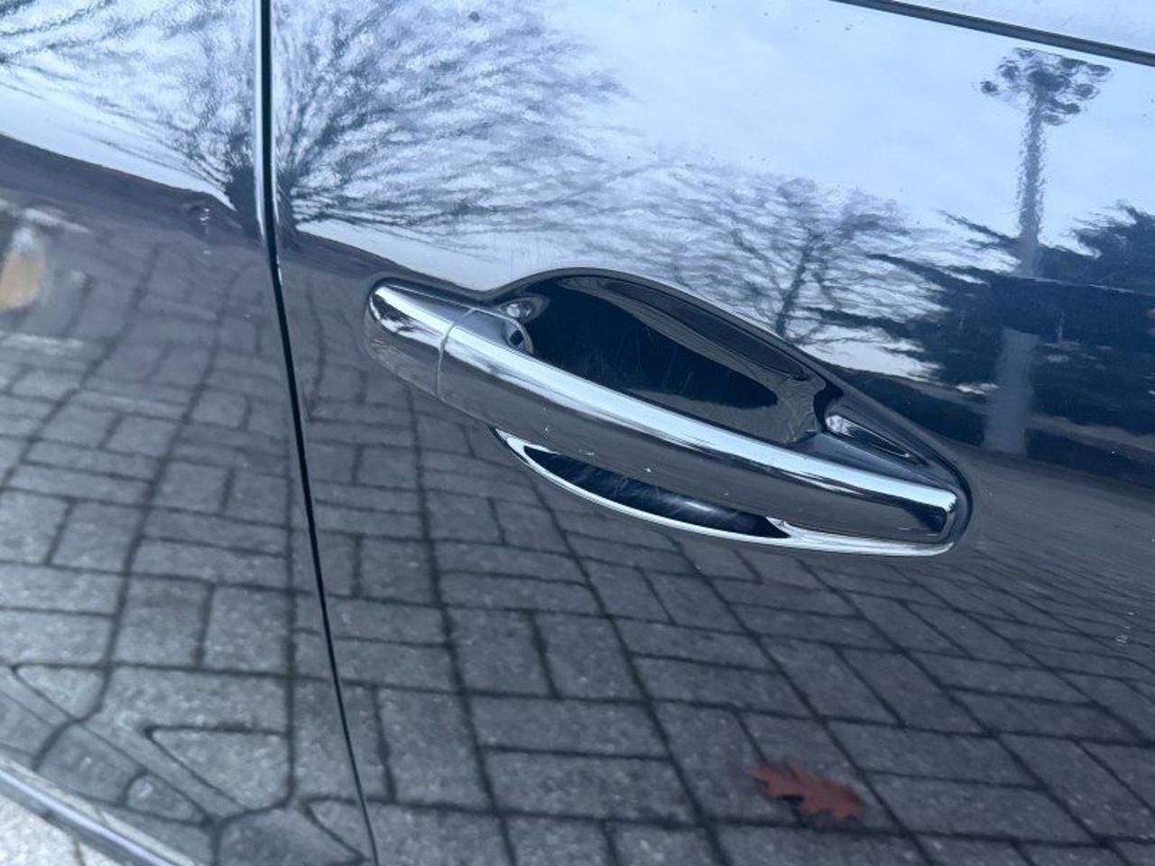 Peugeot 208 BlueHDi 100 S&S 5 porte Signature