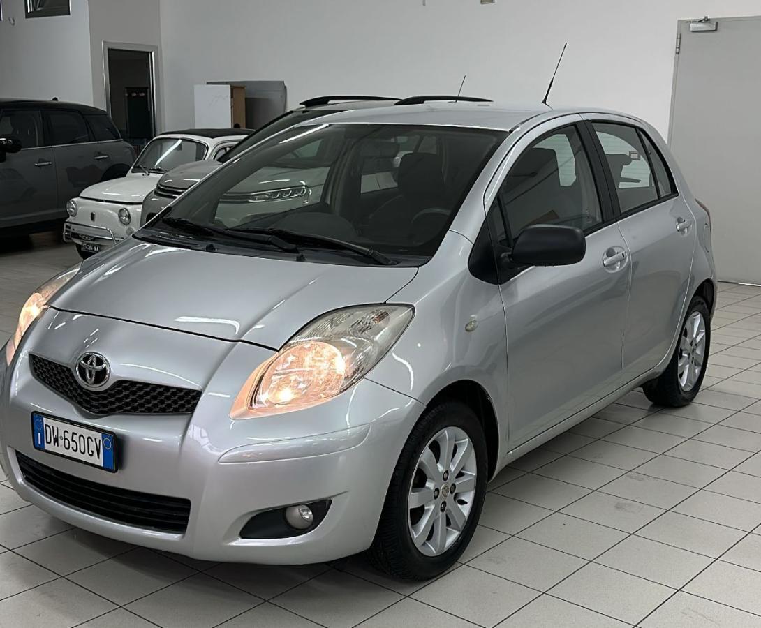 TOYOTA - Yaris - 1.3 5p.