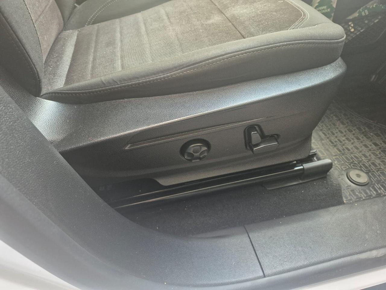 Alfa Romeo Stelvio 2.2 Turbodiesel 180 CV AT8 RWD Business