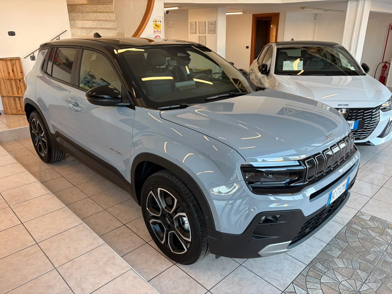 Jeep Avenger 1.2 Turbo 110 CV MHEV DCT Summit