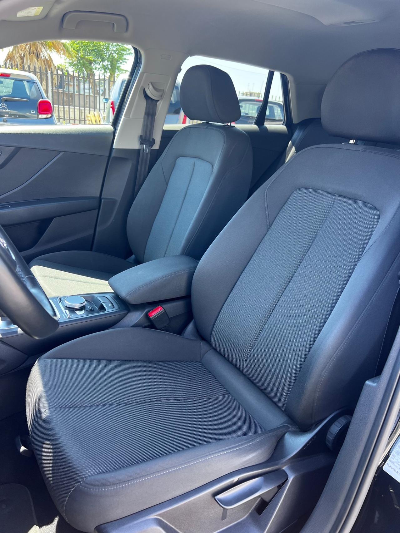 Audi Q2 30 TDI Identity Black