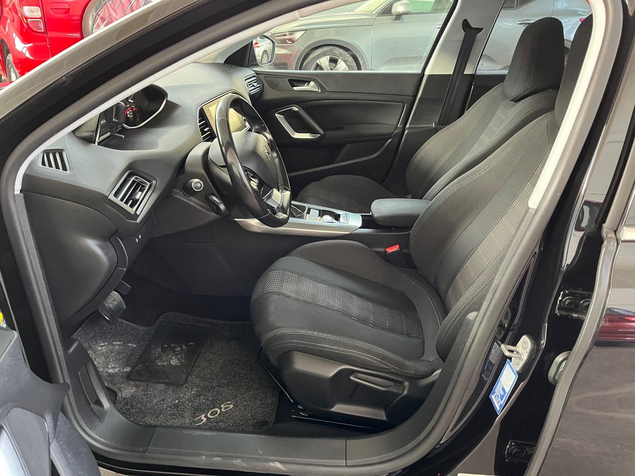 Peugeot 308 BlueHDi 120 S&S SW Business