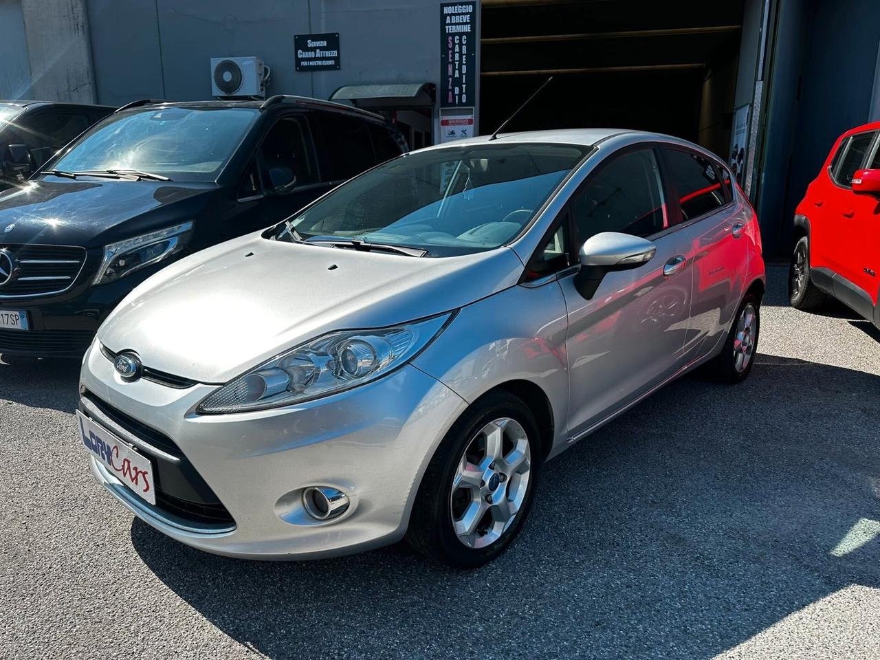 Ford Fiesta 1.4 5 porte Bz.- GPL Titanium NEOPATENTATI