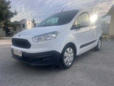 Ford Tourneo Courier 1.5 TDCI 75 CV VAN