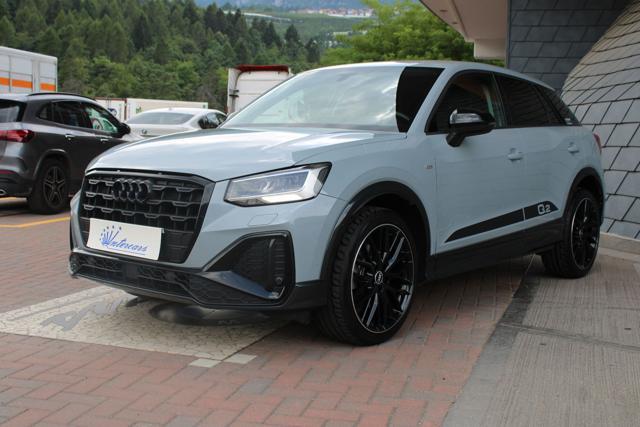 AUDI Q2 35 TFSI S tronic Identity Black