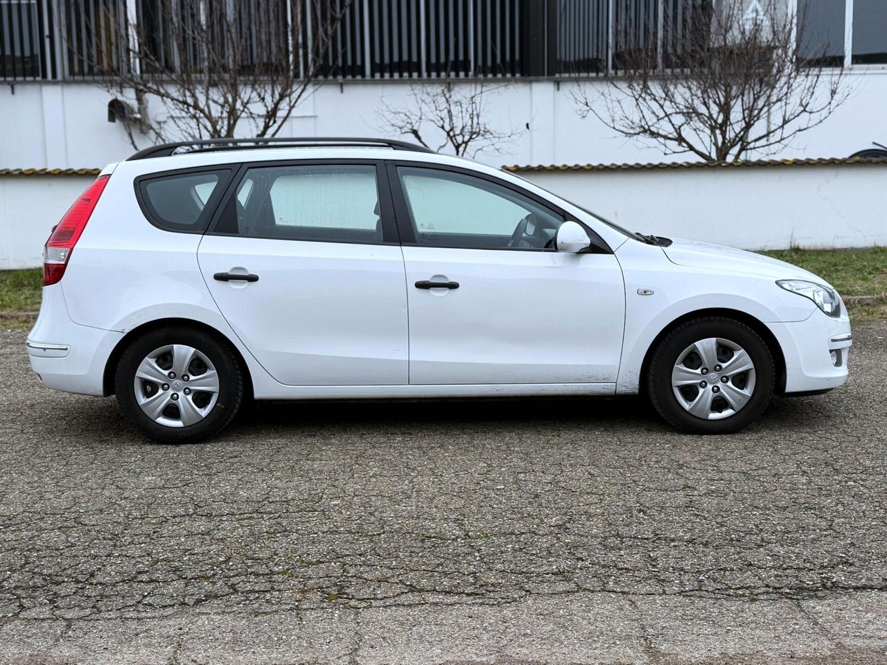 Hyundai i30 SW 1.4 BENZINA GPL
