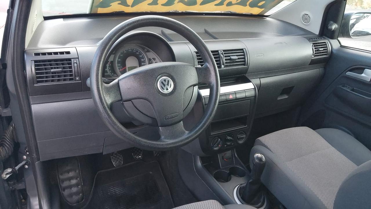 Volkswagen Fox VOLKSWAGEN FOX 1.2 benzina neo patentati