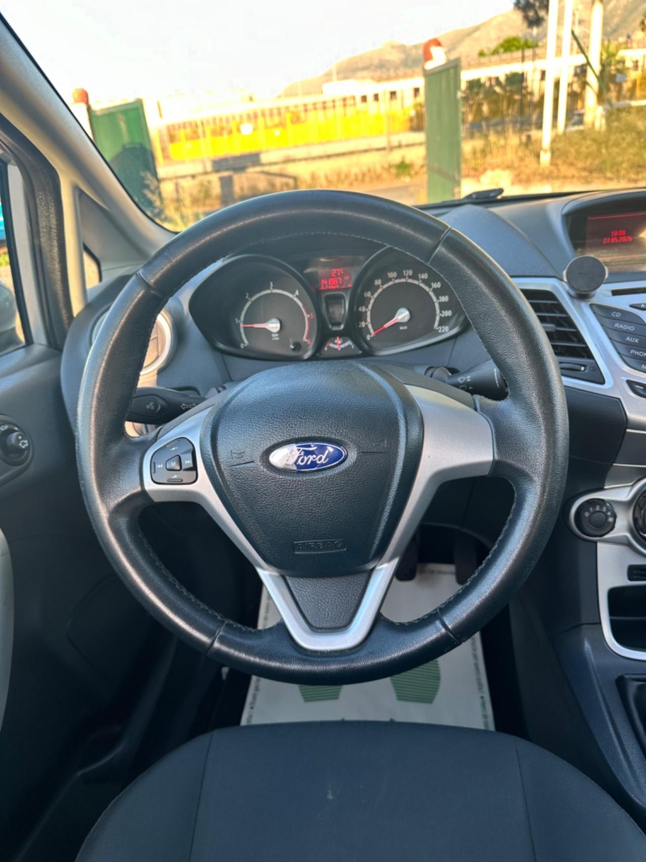 Ford Fiesta 1.4 TDCi 70CV 5 porte Titanium