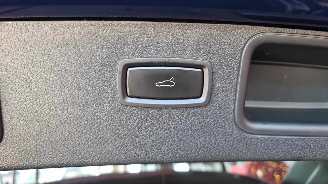 Porsche Macan 2.0 T Tetto Scarichi Spot. Sospensioni Radar