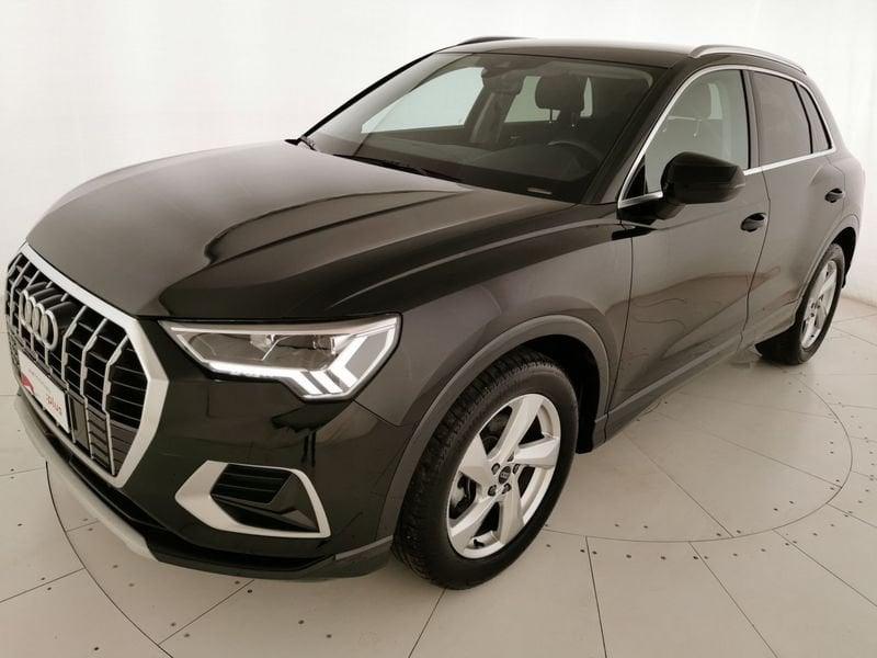 Audi Q3 35 2.0 tdi Business Advanced s-tronic