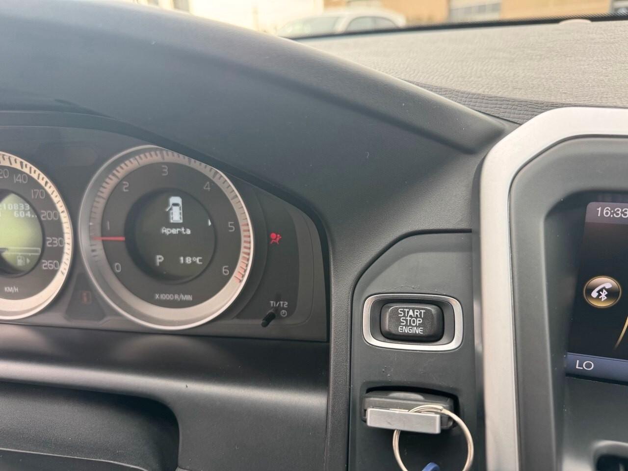 Volvo XC 60 XC60 D5 AWD Geartronic Kinetic