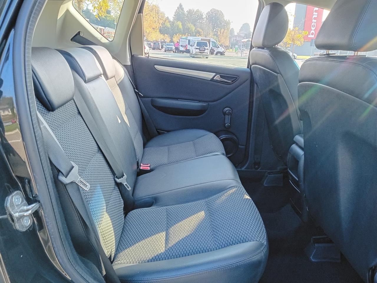 Mercedes-benz A 160 CDI AUTOMATIC*Sensori*Sedili risc*Neopatentati
