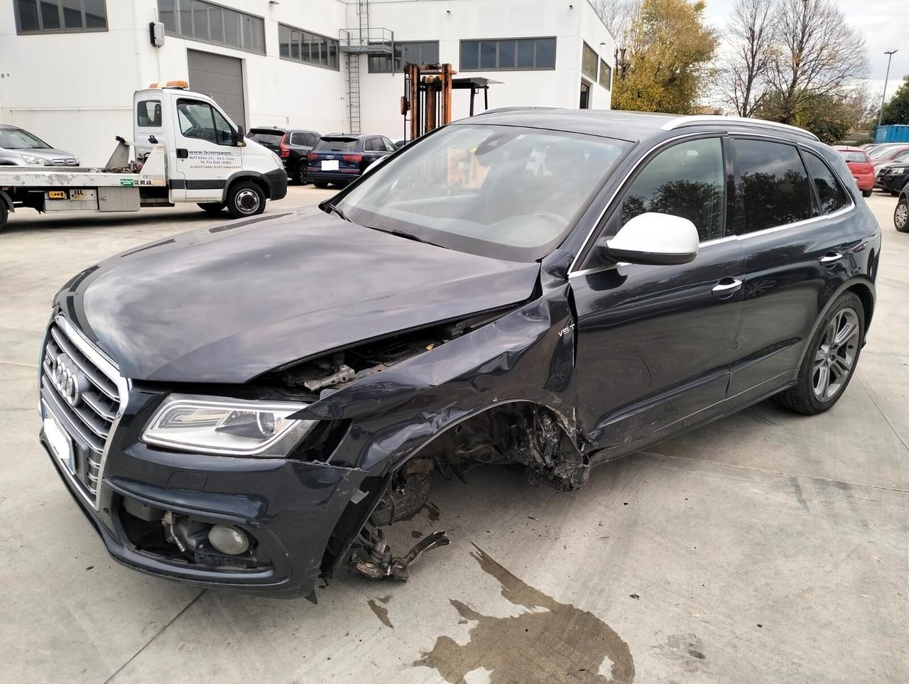 Audi SQ5 3.0 TDI biturbo quattro 313 cv - SINISTRATA