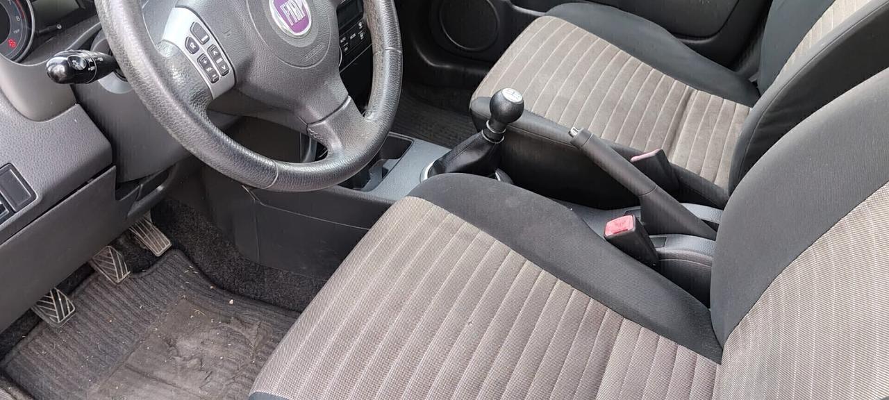 Fiat Sedici 1.6 16V 4x2 Emotion