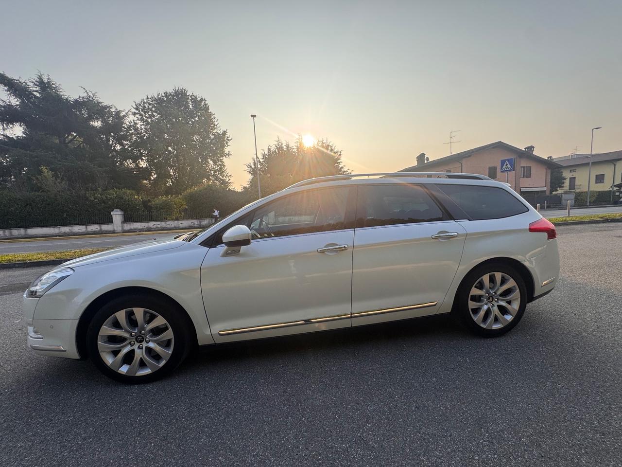 Citroen C5 BlueHDi 180 EAT6 S&S Hydractive Business Tourer