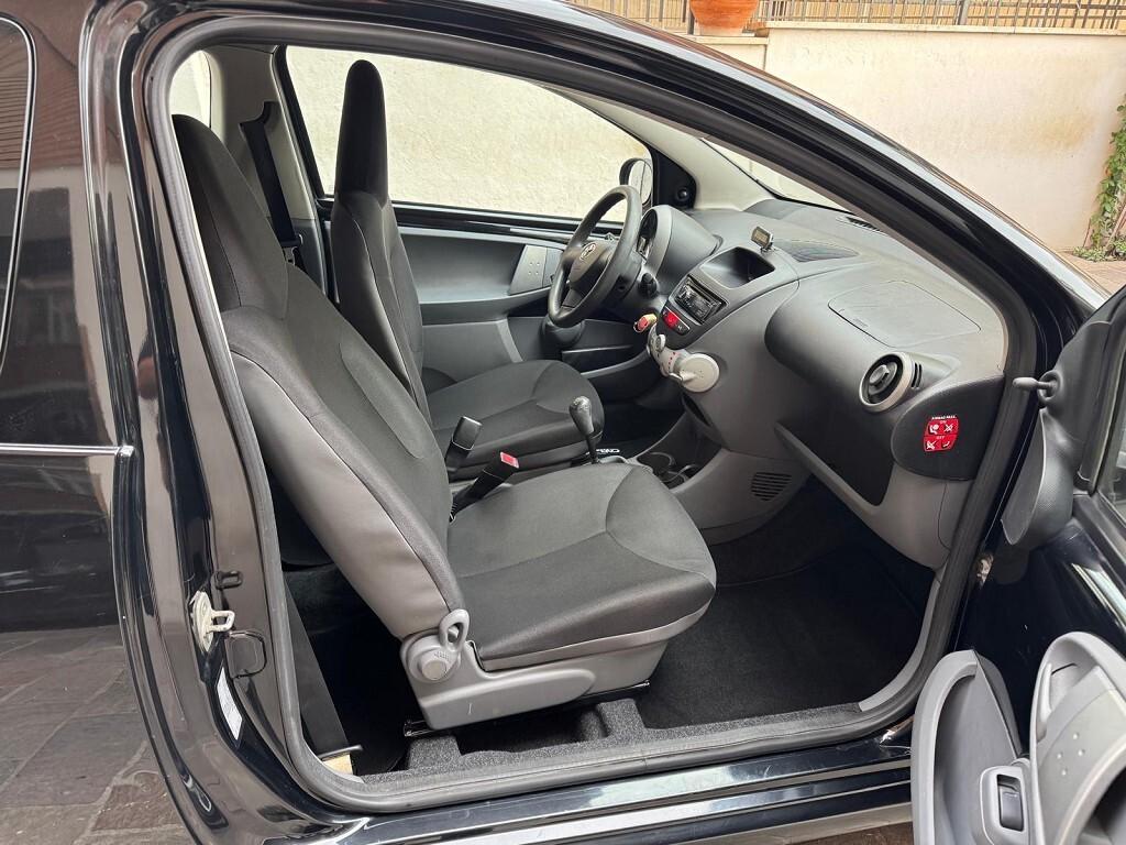 TOYOTA Aygo 1.0 12V VVT-i 3 porte Active GPL