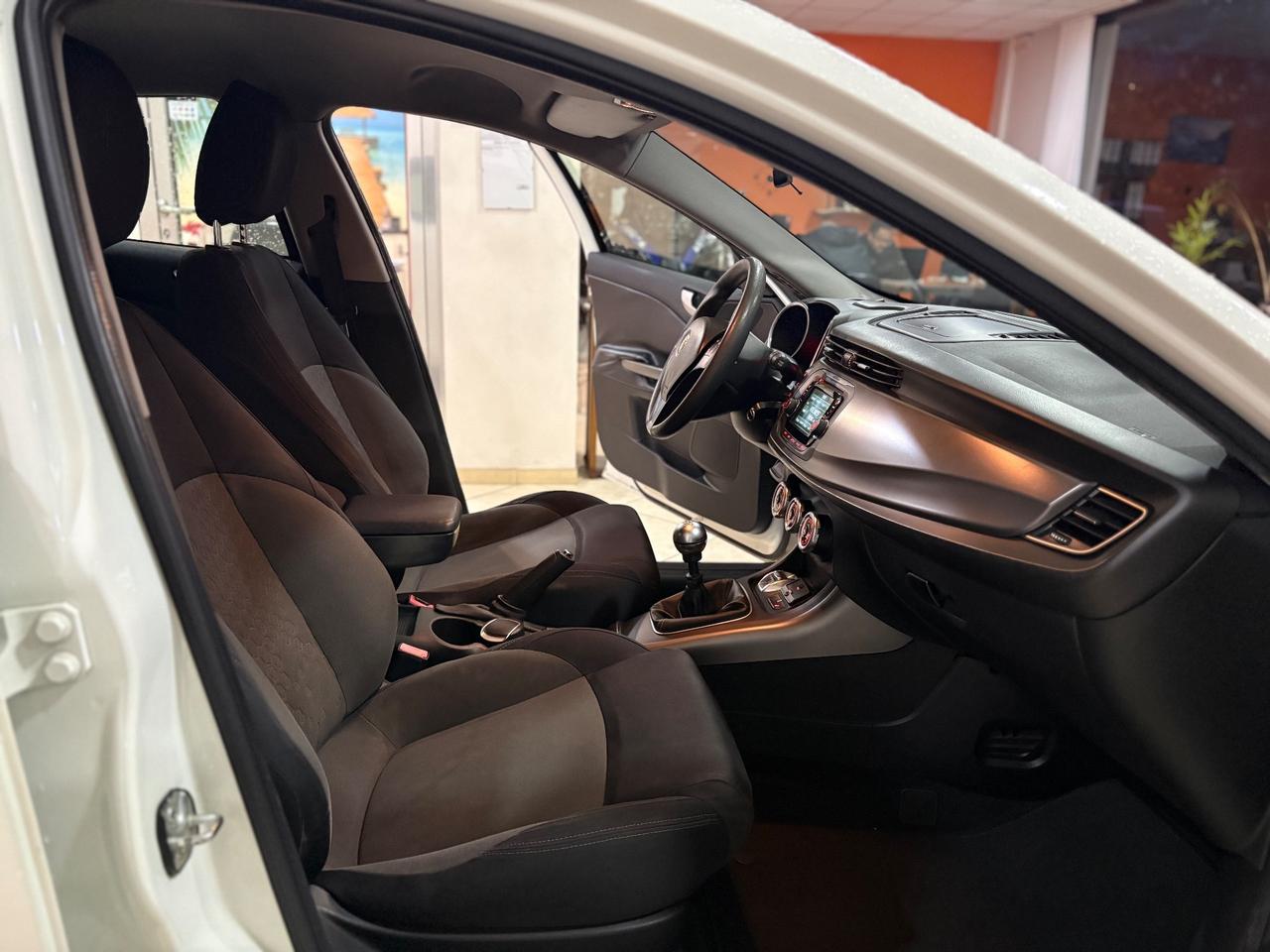 Alfa Romeo Giulietta 1.4 Turbo 120 CV GPL Distinctive permute finanziamenti