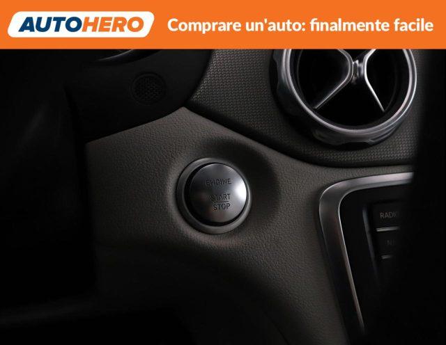 MERCEDES-BENZ GLA 200 d Automatic Premium