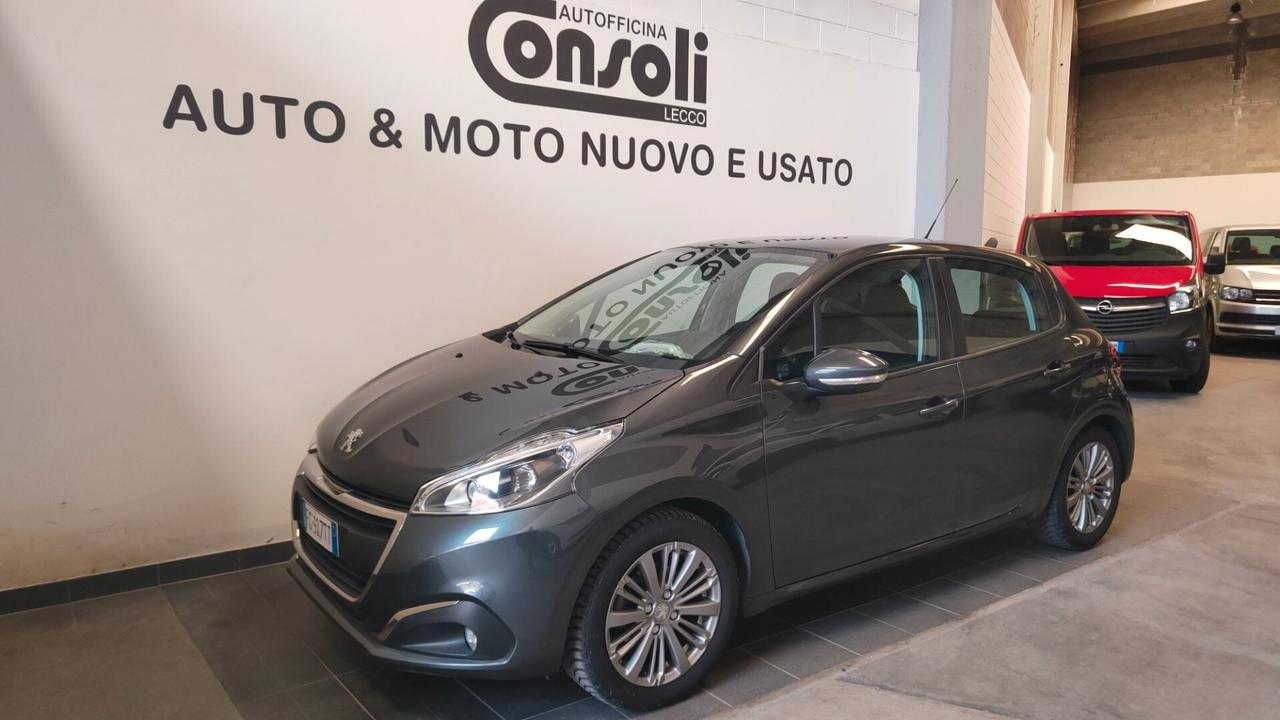 Peugeot 208 1.2 benzina Allure 82cv OK NEOPATENTATI