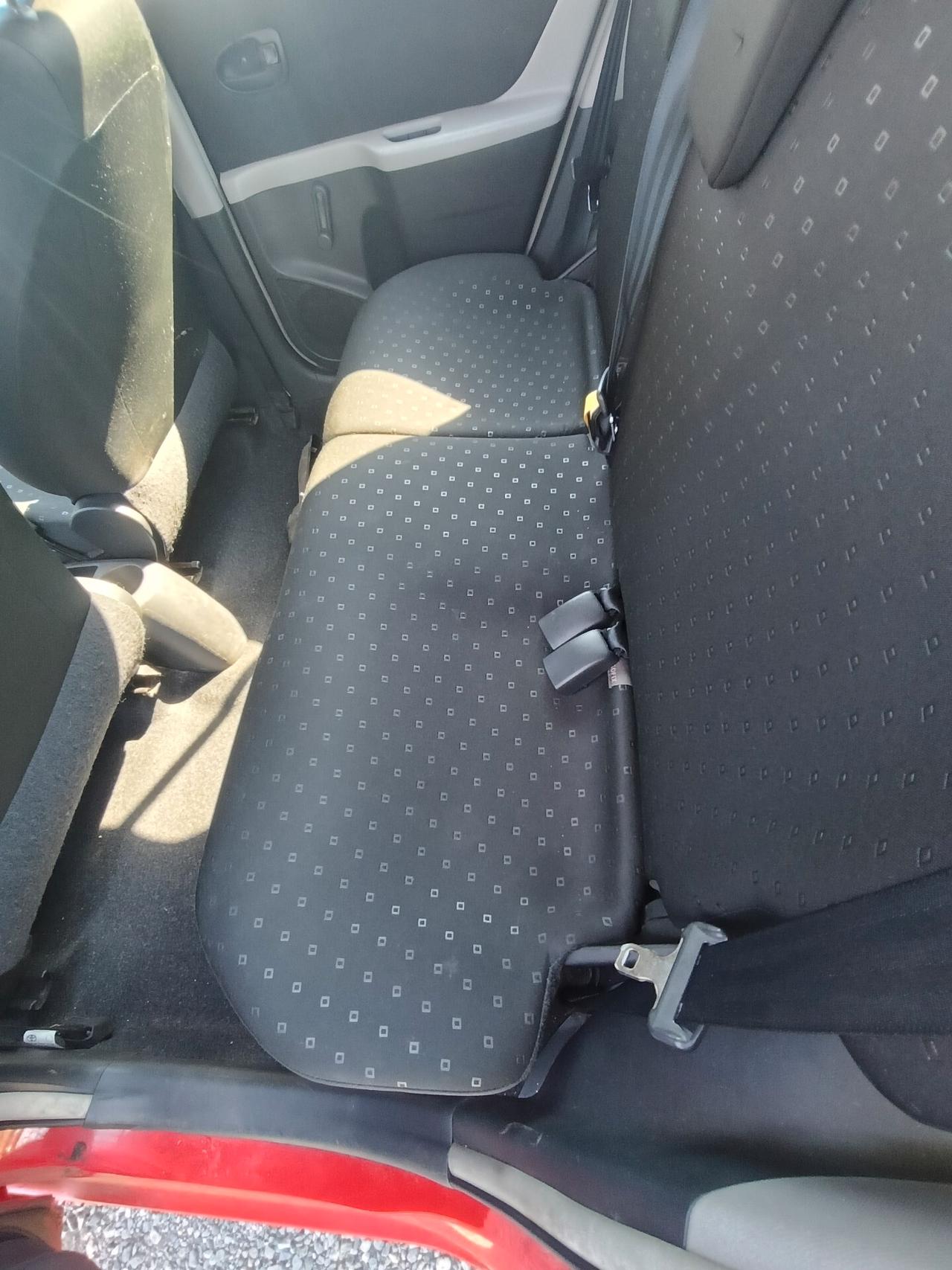 Toyota Yaris 1.0 5 porte Sol